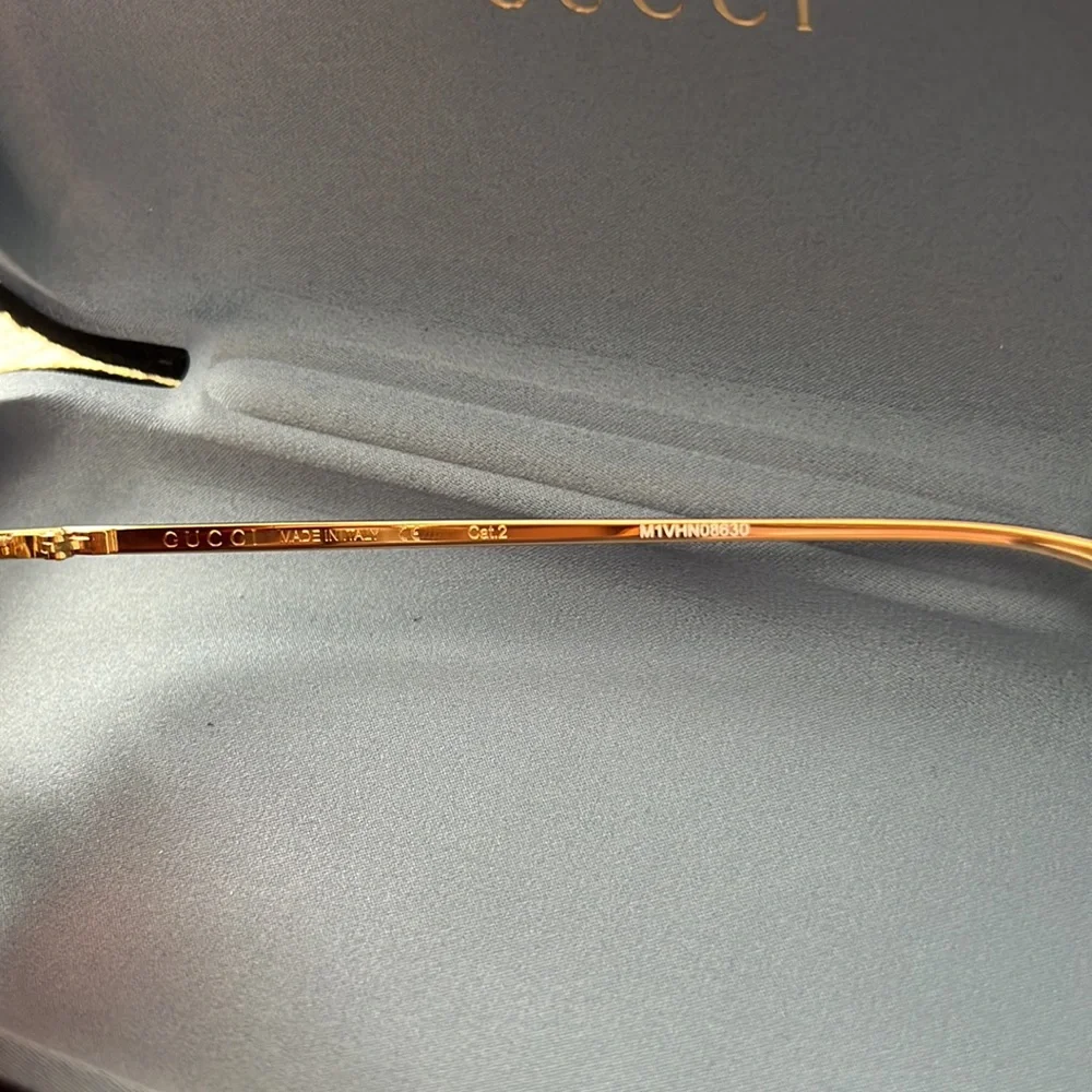 Gucci GG0538S gold cat eye women’s sunglasses, authentic NWT - Picture 12 of 15